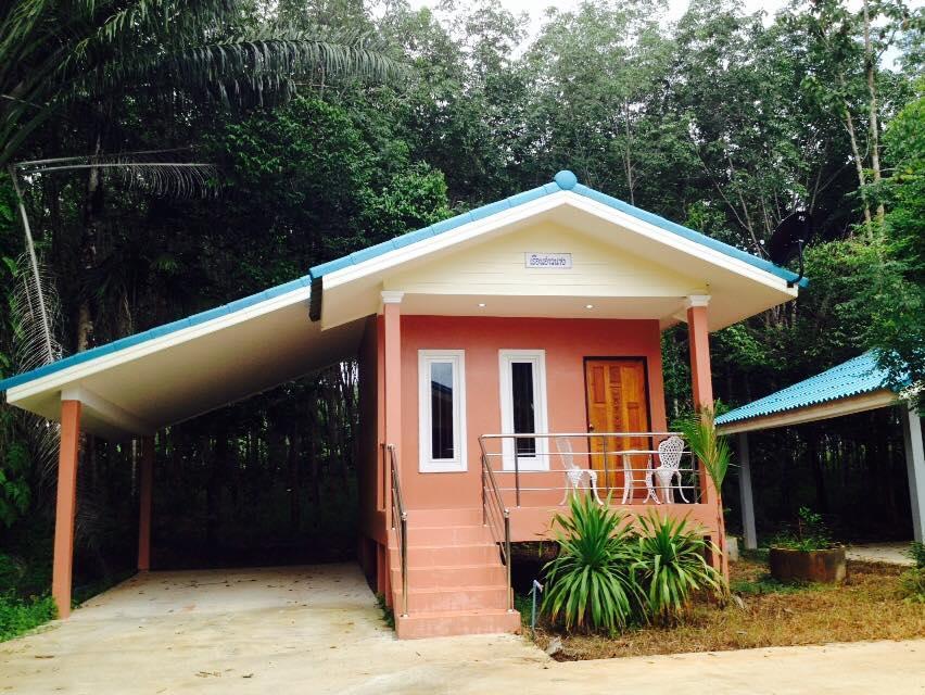 Oyo 75515 Sairung Farmstay Krabi Exterior photo